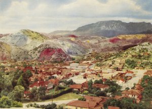 تسمانيا: كوينزتاون (صورة ملونة) بواسطة مصور فوتوغرافي استرالي