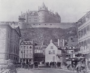 كندا: The Chateau Frontenac ، كيبيك (b / w photo) بواسطة المصور كندي