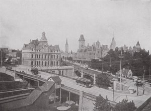 جسور Dufferin و Sappers '، مكتب البريد ومباني البرلمان ، أوتاوا (b / w photo) بواسطة المصور كندي