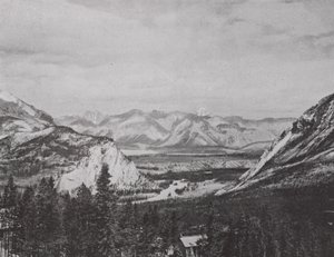 وادي Bow في الحديقة الوطنية الكندية ؛ سكة حديد المحيط الهادئ الكندية (صورة b / w) بواسطة المصور كندي
