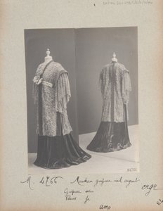 صفحة الألبوم: House of Worth، Coat بواسطة مصور فوتوغرافي فرنسي
