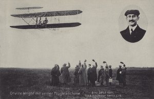 American aviator Orville Wright and his flying machine (b/w photo) بواسطة مصور فوتوغرافي ألماني