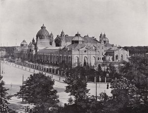 Ausstellungs-Gebaude (b/w photo) بواسطة مصور فوتوغرافي ألماني