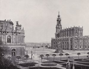 منظر من Zwingerwall إلى Theaterplatz (صورة b / w) بواسطة مصور فوتوغرافي ألماني
