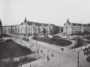 Charlottenburg, Savigny-Platz (b/w photo) بواسطة مصور فوتوغرافي ألماني