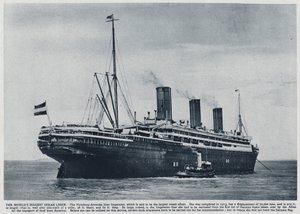 Imperator ، خط المحيط المصمم لخط هامبورغ أمريكا الألماني في عام 1913 ، استخدمه الحلفاء لنقل القوات الأمريكية إلى الولايات المتحدة بعد نهاية الحرب العالمية الأولى (صورة بالأبيض والأسود) بواسطة مصور فوتوغرافي ألماني