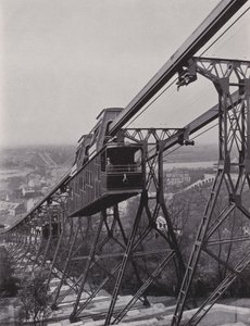 Loschwitz ، Schwebebahn (b / w photo) بواسطة مصور فوتوغرافي ألماني