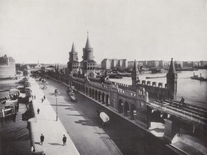 Oberbaum-Brucke مع السكك الحديدية المرتفعة (صورة b / w) بواسطة مصور فوتوغرافي ألماني