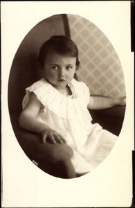 Passepartout Ak Princess Hilda of Bavaria كفتاة صغيرة (b / w photo) بواسطة مصور فوتوغرافي ألماني