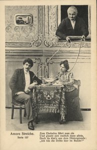 Puppet couple (b/w photo) بواسطة مصور فوتوغرافي ألماني