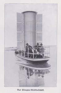 Struzyna ، قارب يعمل بالرياح باستخدام دوار Flettner (صورة b / w)