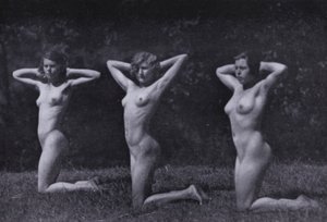 The Body Beautiful, Physical Culture for Women (b/w photo) بواسطة مصور فوتوغرافي ألماني