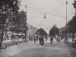 Unter Den Linden, Mittelallee und Durchblick auf das Denkmal Friedrich des Grossen (b/w photo) بواسطة مصور فوتوغرافي ألماني
