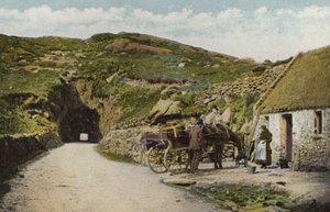 جنوب أيرلندا: نفق بالقرب من Glengarriff ، مقاطعة Cork (صورة ملونة) بواسطة المصور الأيرلندي