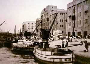 ميناء كوبي ، اليابان بواسطة مصور فوتوغرافي ياباني