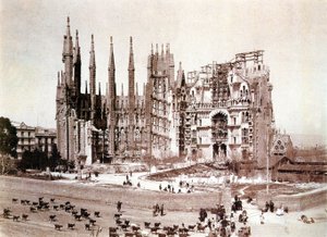 منظر لـ Sagrada Familia ، برشلونة ، حوالي 1900 (صورة بالأبيض والأسود) بواسطة مصور اسباني
