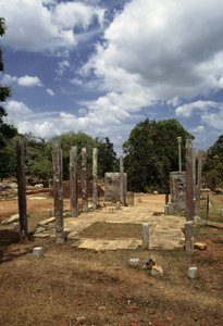 Relic chamber, Mihintale, near Anuradhapura, Sri Lanka بواسطة بليز نيكولا لو سوير