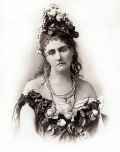 صورة للكونتيسة فيرجينيا أولدويني فيراسيس دي كاستيجليون (1835-1899) - صورة لفيرجينيا أولدويني فيراسيس ، كونتيسة كاستيجليون (1837-1899) - تصوير بيير لويس بيرسون (1822-1913)