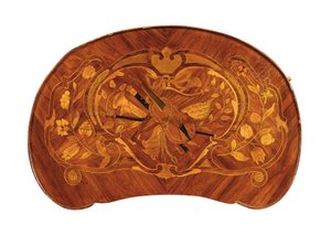 طاولة لويس الخامس عشر a ecrire ، c.1750 (tulipwood & marquetry) (انظر أيضًا 463005)