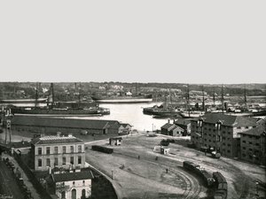 The Docks ، ساوثامبتون ، 1895. بواسطة شركة بولتون وشركاه