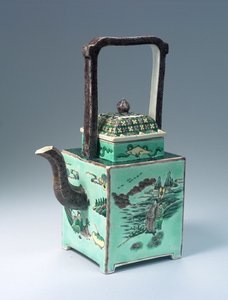 إبريق شاي أخضر كبير ، فترة كانغشي (1662-1722) (بورسلان)