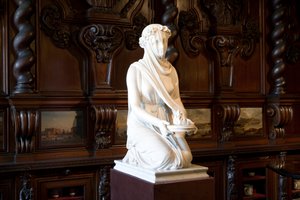 محجبات فيستال العذراء (رخام) بواسطة Raffaello Monti