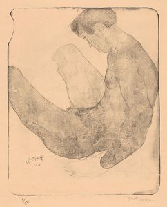 رجل عاري مع ركبتيه مرفوعة
