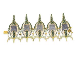 سوار Art Nouveau &39;Speedwell&39; ، c1900 (زجاج ومينا وذهبي) بواسطة رينيه جول لاليك