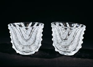 Glass vases, ca 1930, by Rene Lalique (1860-1945), produced by Rene Lalique et Cie Alsace Glassworks. France, 20th century. بواسطة رينيه جول لاليك