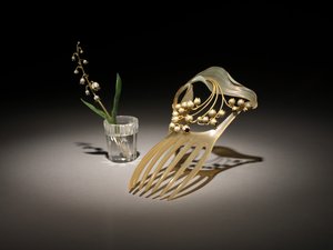 زخرفة الشعر ، حوالي عام 1900 بواسطة رينيه جول لاليك