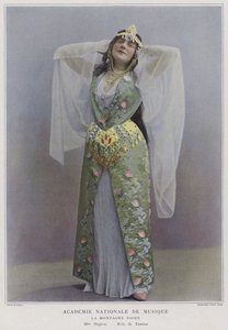 ميريان هيجلون مثل Yamina في La Montagne Noire (صورة ملونة)
