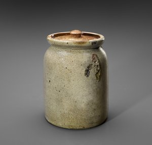 جرة ، ج. 1920-1935 (خزف حجري مطلي بالملح) بواسطة شركة رونسبورو للفخار (attr.to)
