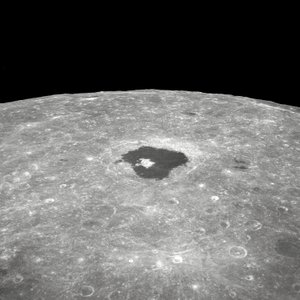 Crater Tsiolkovsky بواسطة ريتشارد (بعد) داد