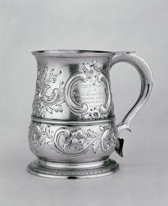 كوب بمقبض ، 1740-41 ، مطارد ومحفور c.1845 (فضي) بواسطة ريتشارد وكوك ، توماس جورني