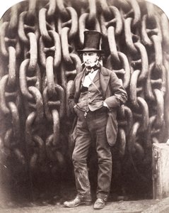 Isambard Kingdom Brunel ، واقفة أمام سلاسل إطلاق "Great Eastern" ، 1857