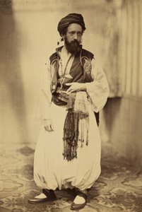 [دراسة أزياء الرجال].