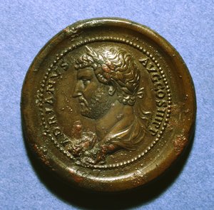 ميدالية هادريان ، 117-38 (ذهبي)