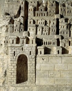 Roman art: low relief representing a city. 2nd century AD (low relief) بواسطة رواية