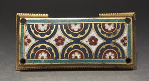 لوحة ، على الأرجح من ضريح ريليكاري ، حوالي 1180-1190 (نحاس مُذهَّب ، مينا تشامبليف ومينا مصوغة بطريقة) بواسطة رومانيسك