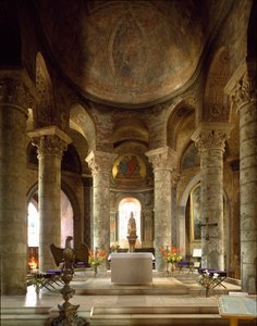 Romanesque art: inner view of the church Notre Dame (Notre-Dame) la Grand, Poitiers (Vienna) بواسطة رومانيسك