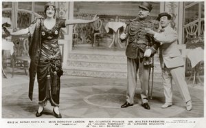 أعضاء فريق التمثيل في أوه! يا! دلفين !!! ، ج .1916. بواسطة صور الروتاري