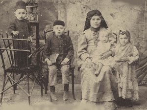 عائلة قازان تتار ، حوالي 1900 (صورة بالأبيض والأسود) بواسطة مصور روسي