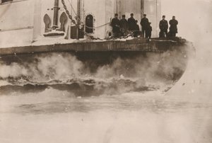 SS بايكال على بحيرة بايكال بواسطة مصور روسي