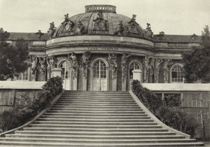 Potsdam, Schloss Sanssouci; Sanssouci Palace (b/w photo) بواسطة ساشا ستون