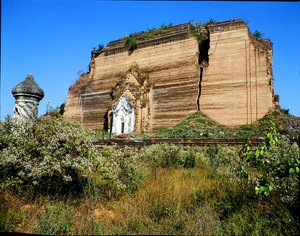 Mingun Paya ، بني 1790-1816 (صورة) بواسطة مدرسة البورمية