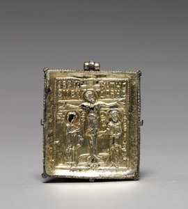 Enkolpion مع الصلب (في الأمام) والقديسين ثيودور وجورج (في الخلف)