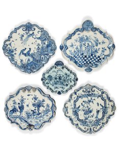 لوحات معينات على شكل Delft Chinoiseries ، أواخر القرن السابع عشر وأوائل القرن الثامن عشر (القيشاني) بواسطة مدرسة الهولندية