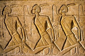 مصر القديمة، لوحة / نقش على الحائط، صف من الأسرى يمثلون الشعب الكوشي، مصورون على أنهم أفارقة هزمهم رعمسيس الثاني، معبد رعمسيس الثاني، أبو سمبل بواسطة المدرسة المصرية