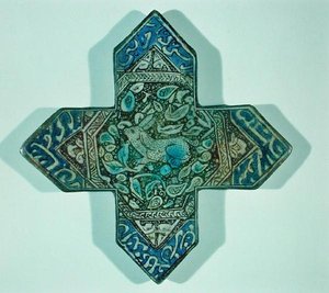 بلاط حائط لامع مبكر يصور مشهد صيد ، ربما صنع في كاشان ، إيران بواسطة المدرسة الإسلامية