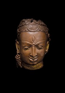قناع Repousse لشيفا ، القرن الحادي عشر (نحاسي) بواسطة المدرسة النيبالية